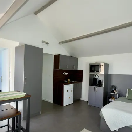 Esperance Apartment